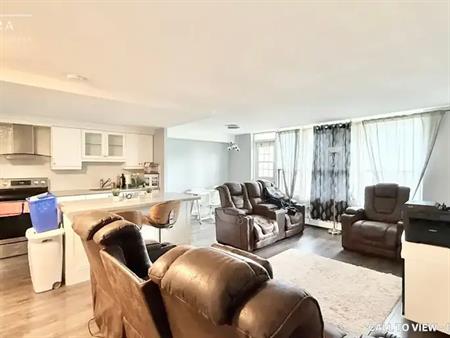 509-3120 Kirwin Ave, Mississauga, Ontario L5A 3R2 | 3120 Kirwin Avenue, Mississauga