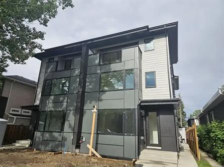 *Now Renting in Renfrew – Luxe 1 Bed | 1 Bath Basement Suite * Brand New | 967 15 Avenue Northeast, Calgary