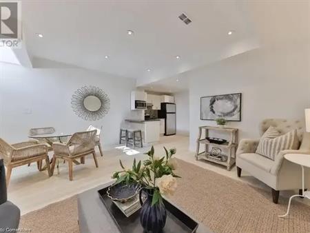 1074 GABRIEL Place Unit# Lower | 1074 GABRIEL Place Unit# Lower, Burlington