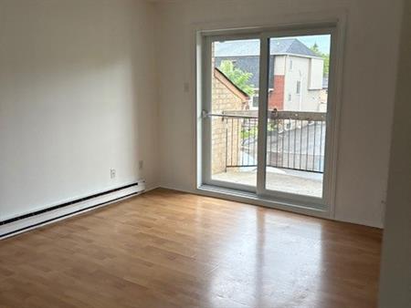 4 1/2 À LOUER À FABREVILLE, LAVAL