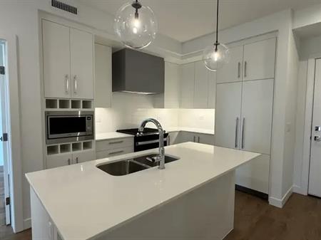 412 Mondrian | 8370 Broadcast Avenue Southwest, Calgary