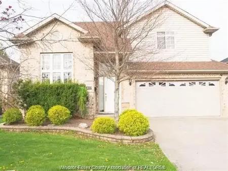 4355 BETTS | 4355 BETTS, Windsor