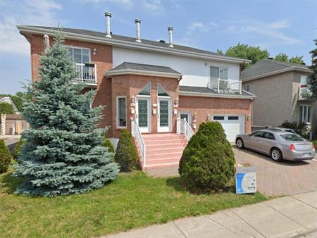 3 CH - 1 SDB - Laval - $2,500 /mo