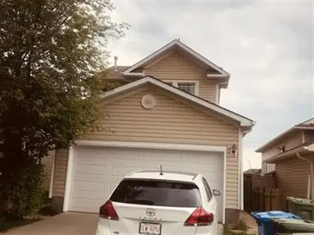 VERY COZY THREE BEDROOM MAINFLOOR IN  MARTINDALE | Calgary