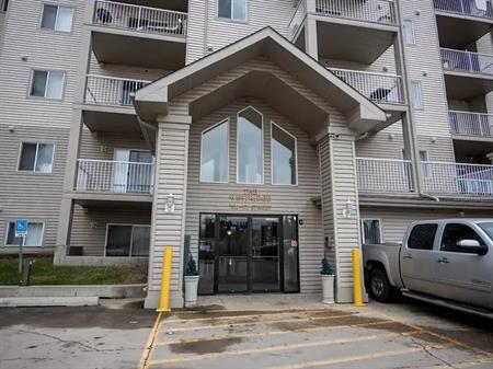 Executive Style 1 BR with Insuite Laundry! | 101 - 7511 171 Street, Edmonton