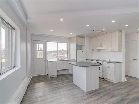 1 CH - 1 SDB - Montréal - $1,250 /mo