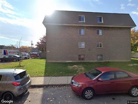 1 CH - 1 SDB - Longueuil - $1,295 /mo