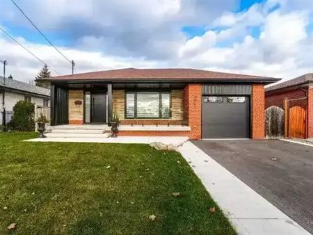 Spacious 3 Bed, 2 Bath Home for Rent in Prime Mississauga Location! | 1371 Ogden Avenue, Mississauga
