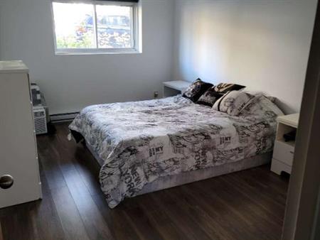 GRAND APPARTEMENT ENSOLEILLÉ URBAIN VILLERAY 1000 PIÈCES
