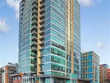 Solaire - Spacious 1 Bedroom Luxury Apartment, awesome location. | 1606 - 888 4 Avenue SW, Calgary