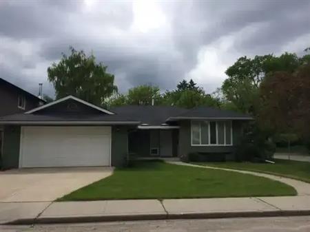 Contemporary Bungalow in Altadore | 4703 15 St SW, Calgary