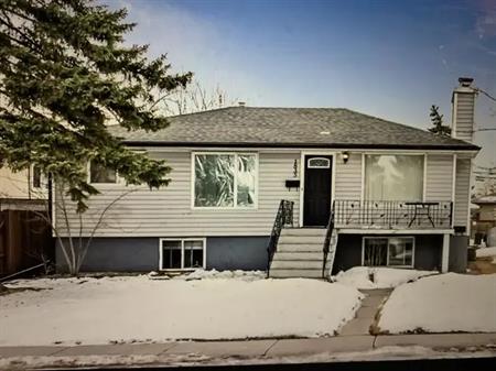 Upper Floor | 1835 39 Street Southeast, Calgary