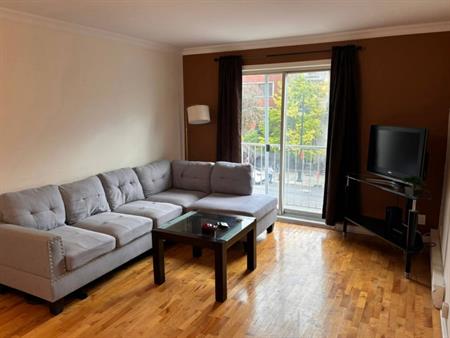 Beautiful 2 Bdrm Condo In The Old Port