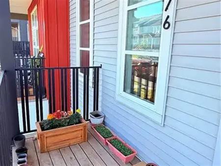 3 Bed 2.5 Bath |Pocket Office|Fenced Yard | Detached Double Garage | Bonus Room | Calgary