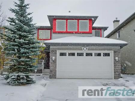 Warm and Friendly Evergreen Home | Calgary