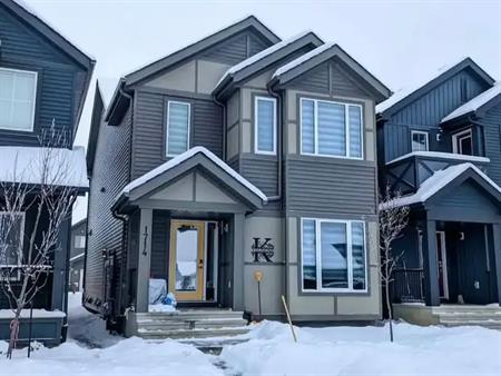 Cozy 2 bedroom 1 bathroom Edmonton SW area | Graydon Hill Link S W, Edmonton