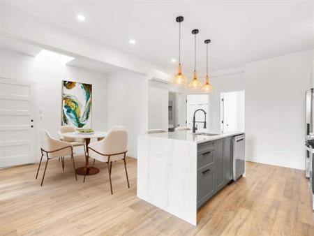3 CH - 1 SDB - Montréal - $2,370 /mo