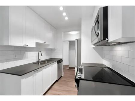 1720 Cook St & 1035 N Park | 1720 Cook St & 1035 N Park, Victoria
