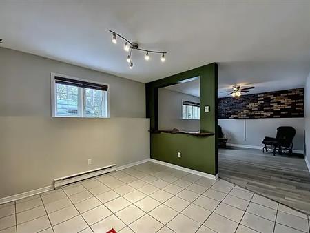 17-B Washington | 17 Washington, Aylmer