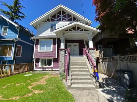 Furnished 2 Bedroom Suite on Top Floor of Home in Kitsilano | 3555 West 5th Avenue, Vancouver