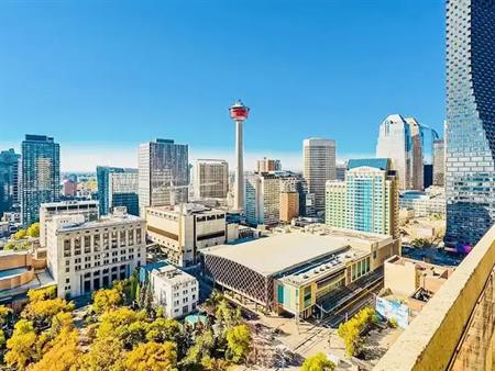 Heart of downtown; 1-bedroom downtown condo with free underground parking | 2305 - 221 6 Avenue Southeast, Calgary