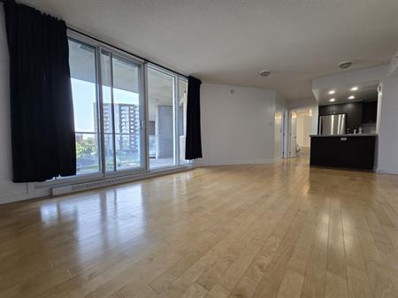 Condo 3 1/2 à Louer Place De L'Acadie