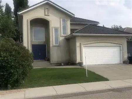 Modern 5 Bed House | Calgary