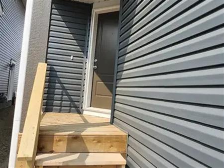 Cozy and spacious 3 bedroom house for rent | Edmonton