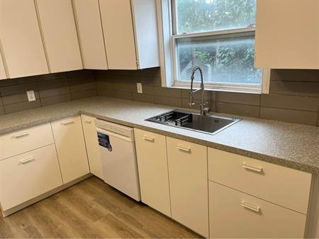 Grand 4 1/2 Apartment - Section A Brossard