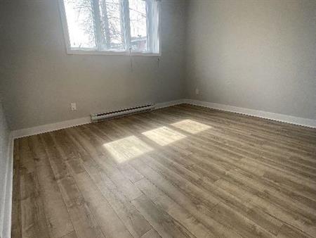 Grand logement familial 3 chambres – Disponible immédiatement