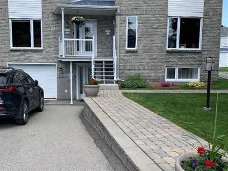 Logement 6 1/2 style semi-détaché dans triplex Vaudreuil-Dorion