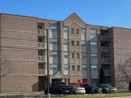 1160 LAUZON Unit# 406 | 1160 LAUZON Unit# 406, Windsor
