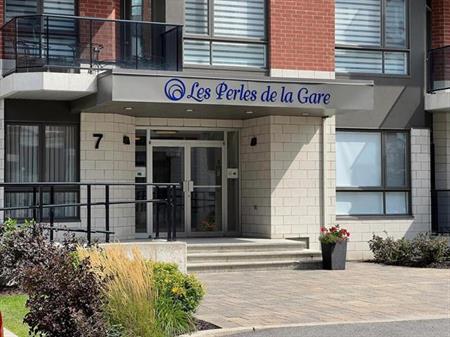 Grand 4 1/2 meublé, l'endroit idéal pour vivre une vie de luxe