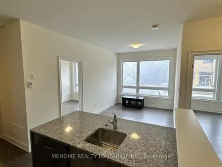 COACH HOUSE - 3346 MILLICENT AVENUE | COACH HOUSE - 3346 MILLICENT AVENUE, Oakville
