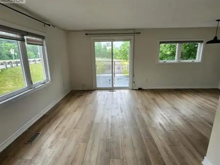 UPPER - 526 GUELPH STREET | UPPER - 526 GUELPH STREET, Halton Hills