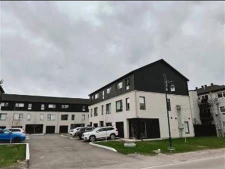 Maison de ville a louer Terrebonne