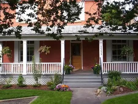 Cozy one bedroom in character house | 1723 10A Street Southwest, Calgary