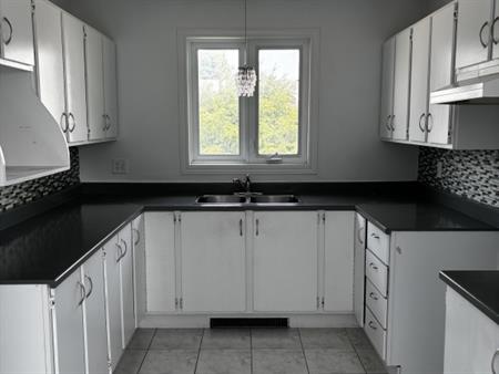 Logement à Louer - 2CC 1SB