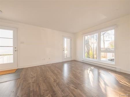 Condo à Louer – 5 ½ Sur Deux étages