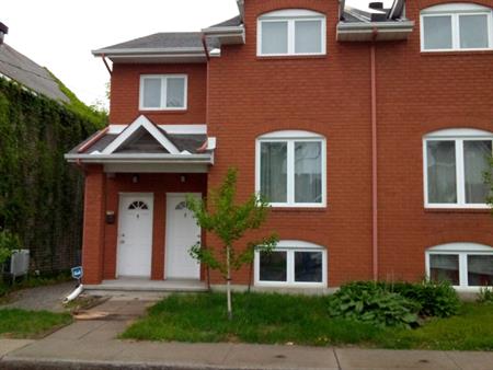 3 Chambres / 3 Beds - Townhouse, Hull