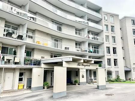 304-1 Mowat Avenue | 1 Mowat Avenue 304, Kingston
