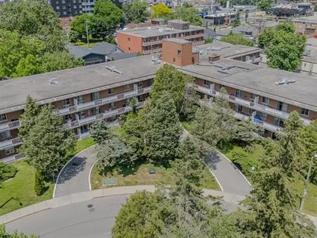 16 Champlain Avenue | 16 Champlain Avenue, Hamilton