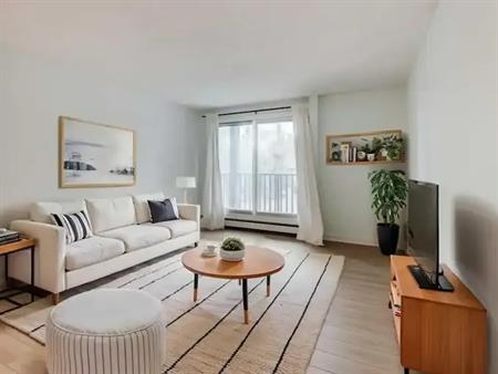 Welcome to your new condo | 123 - 6400 Coach Hill Road SW, Calgary
