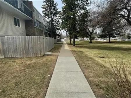 Country Club Estates | 7805 159 STreet NW, Edmonton
