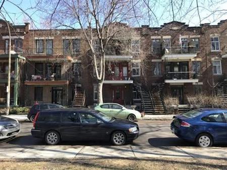 Grand 7 1/2 RDC sur le Plateau Mont Royal