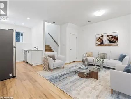 781 CLARE Avenue Unit# 214 | 781 CLARE Avenue Unit# 214, Welland