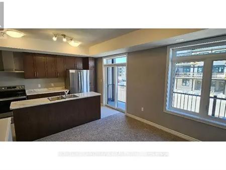 64 LOMOND LANE | 64 LOMOND LANE, Kitchener
