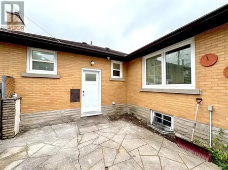 50 JACKSON AVENUE | 50 JACKSON AVENUE, Kitchener
