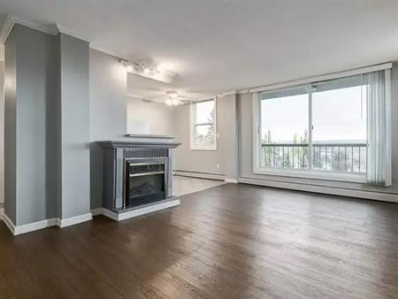 Uplands Manor | 1608 22 Ave SW, Calgary