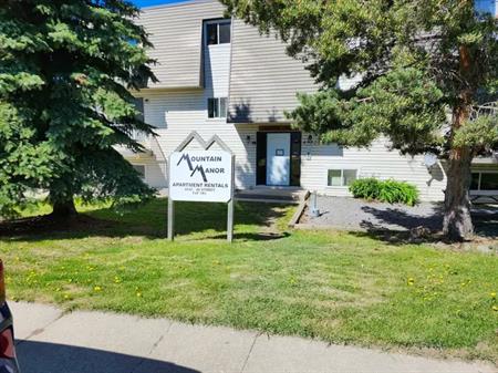 Mountain Manor | 4932 48 Street, Rocky Mountain House